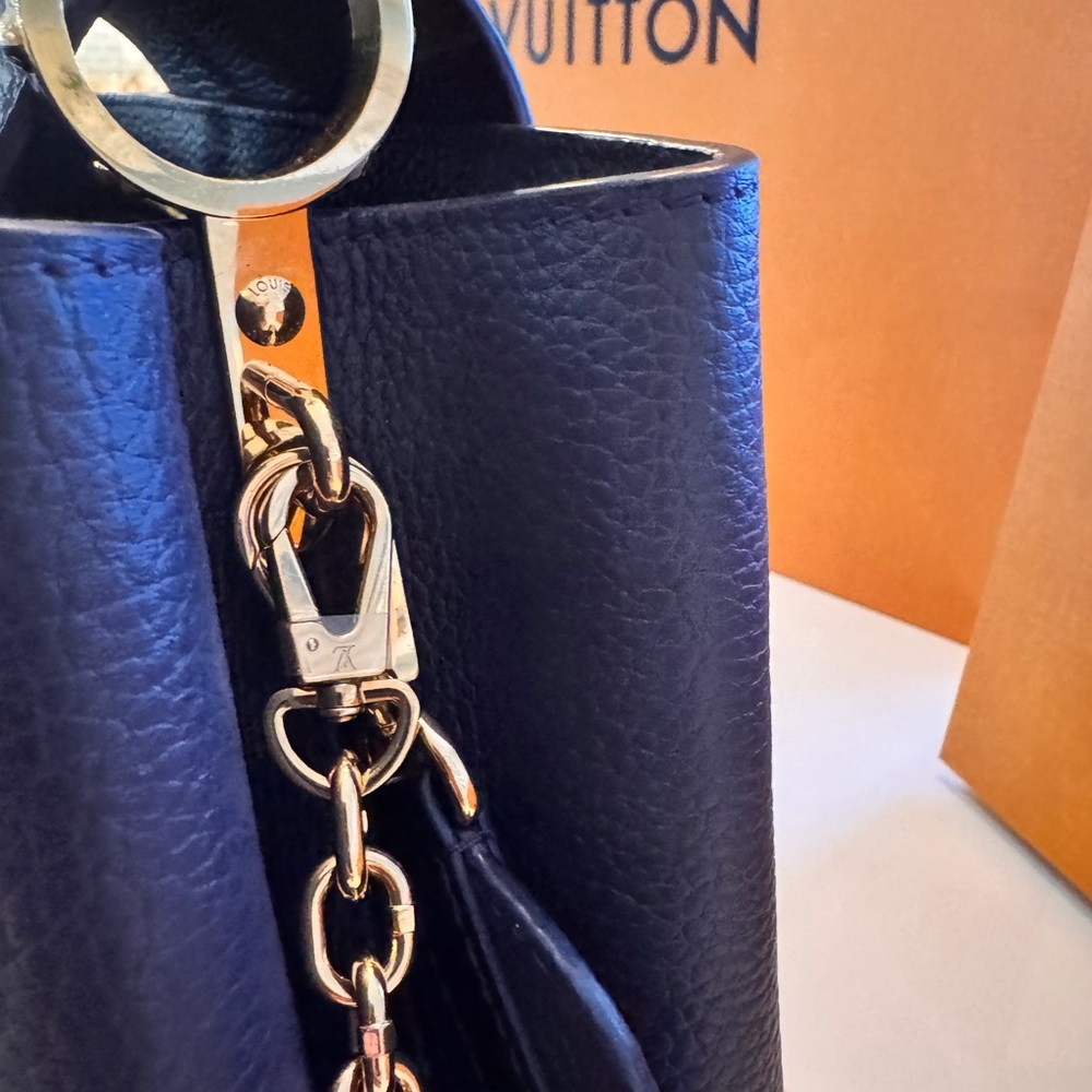 Limited Louis Vuitton Navy Capucines MM - Picture 9 of 16